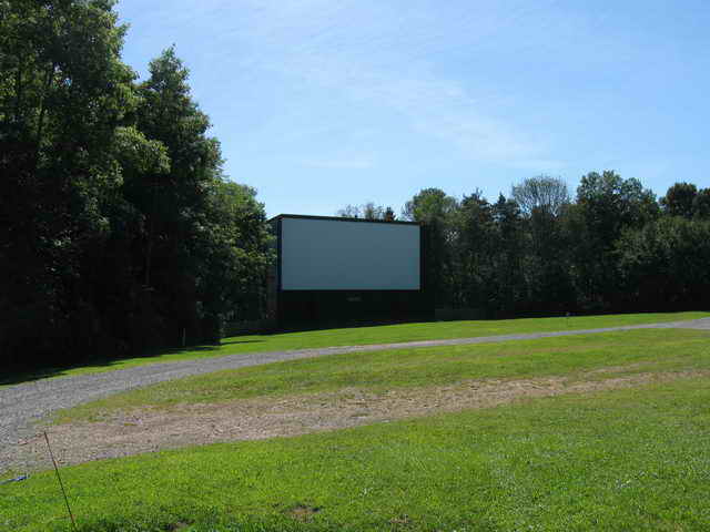 Moonlite Drive-In - 2014 Photo